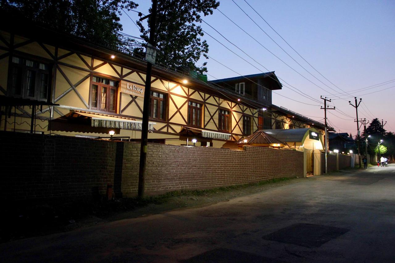 Hotel Walisons Resorts Srīnagar Extérieur photo