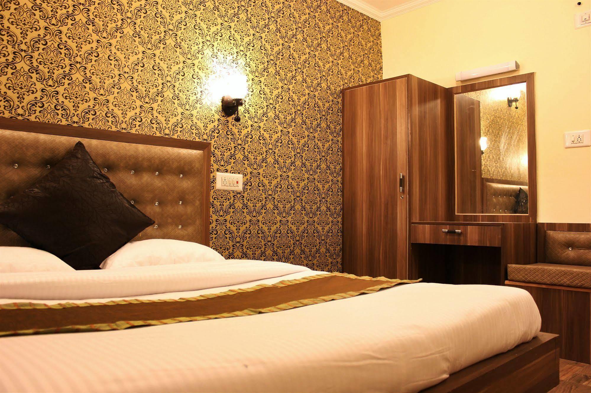Hotel Walisons Resorts Srīnagar Extérieur photo